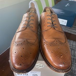 Joseph Abboud dress shoes. Size 11.5. Brown leather.